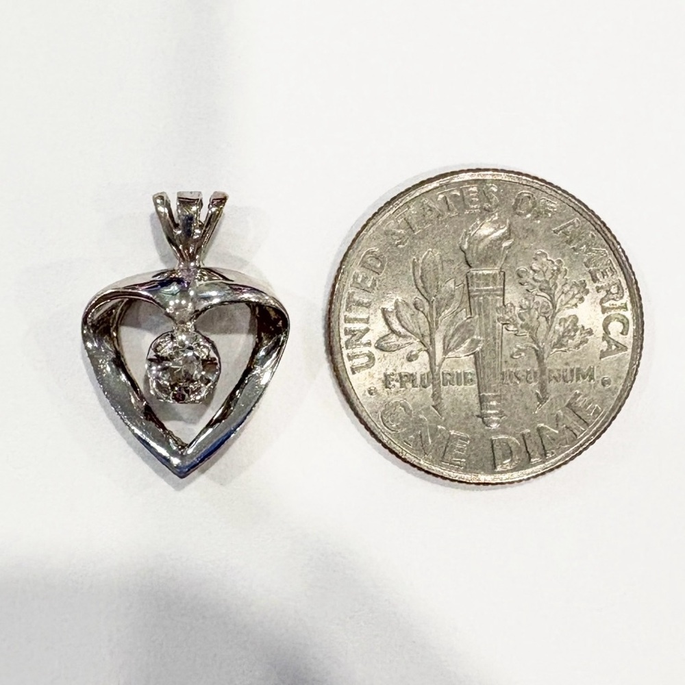 Vintage 14K White Gold Diamond Heart Pendant Necklace: Dainty Illusion Setting - Picture 11 of 12